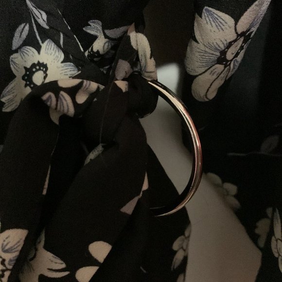 𝅺LIBERTY Floral wrap dress bell sleeves - Picture 4 of 6